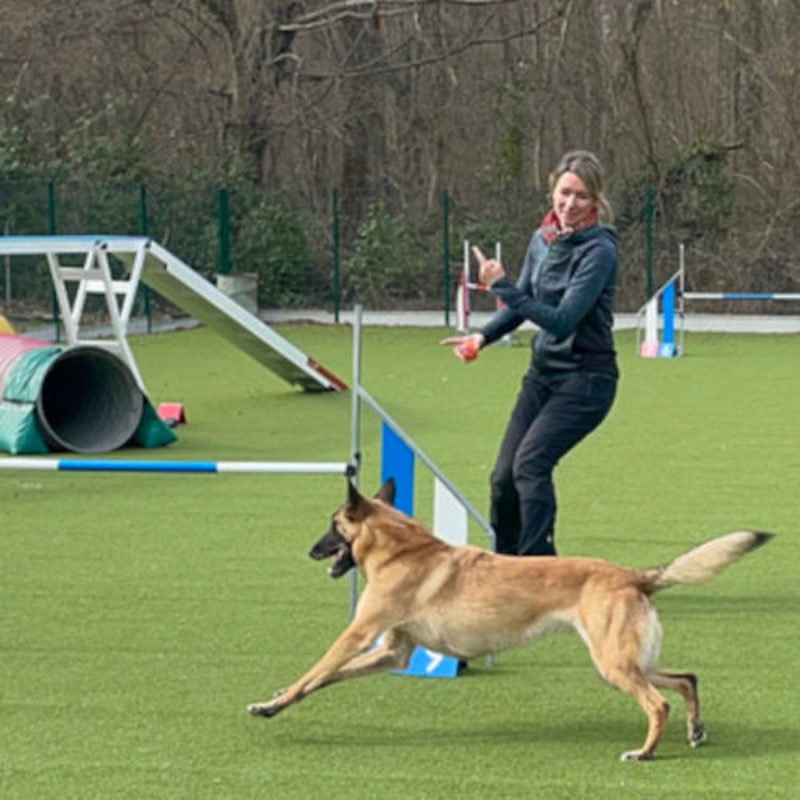 Betty Peillex - Équipe AoA éducation canine / AoA dog training team